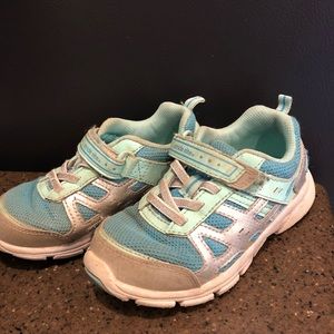 Stride Rite toddler size 11. GUC